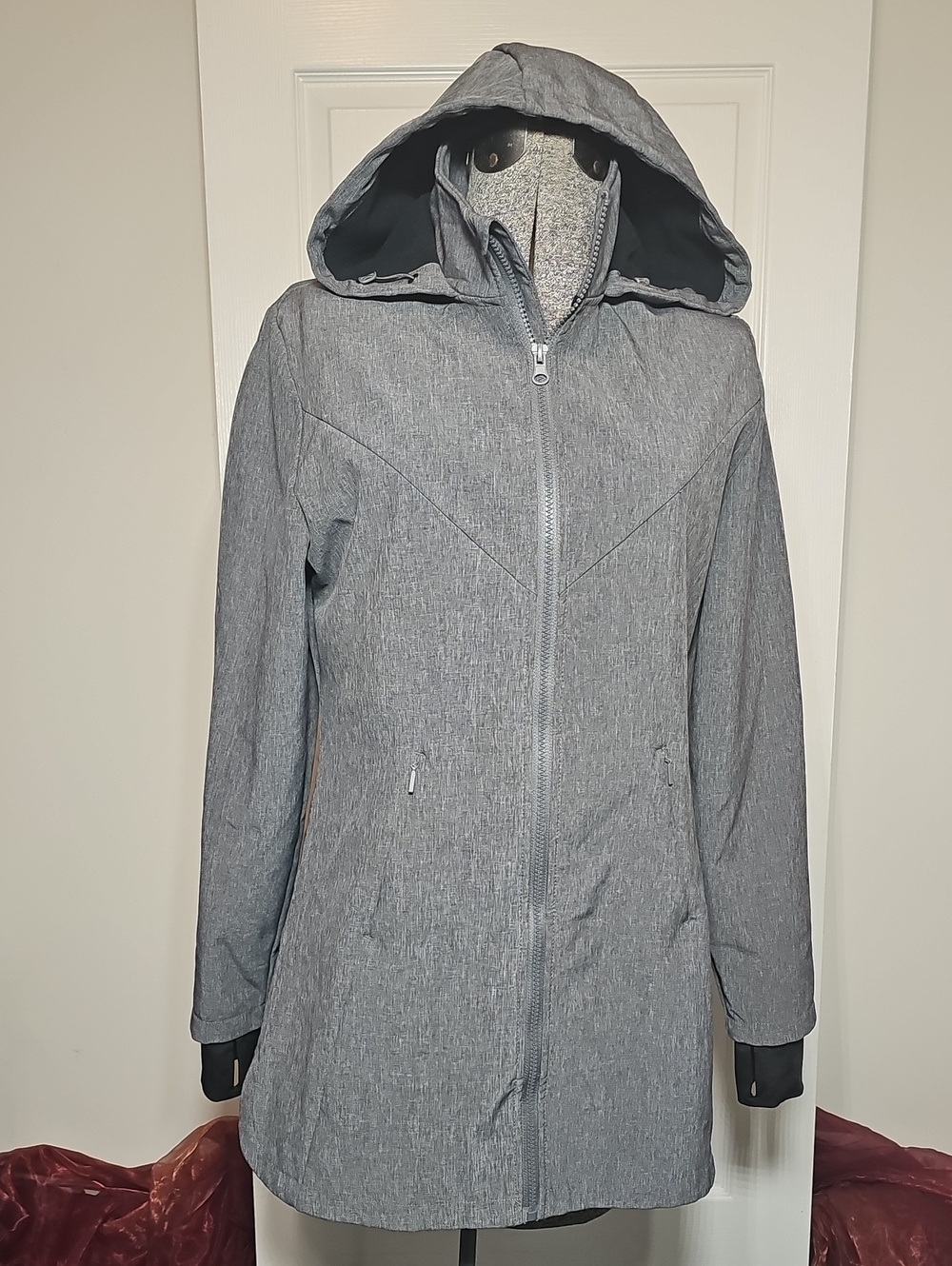 Mondetta Outdoor Project Gray Long Softshell Jacket Size M